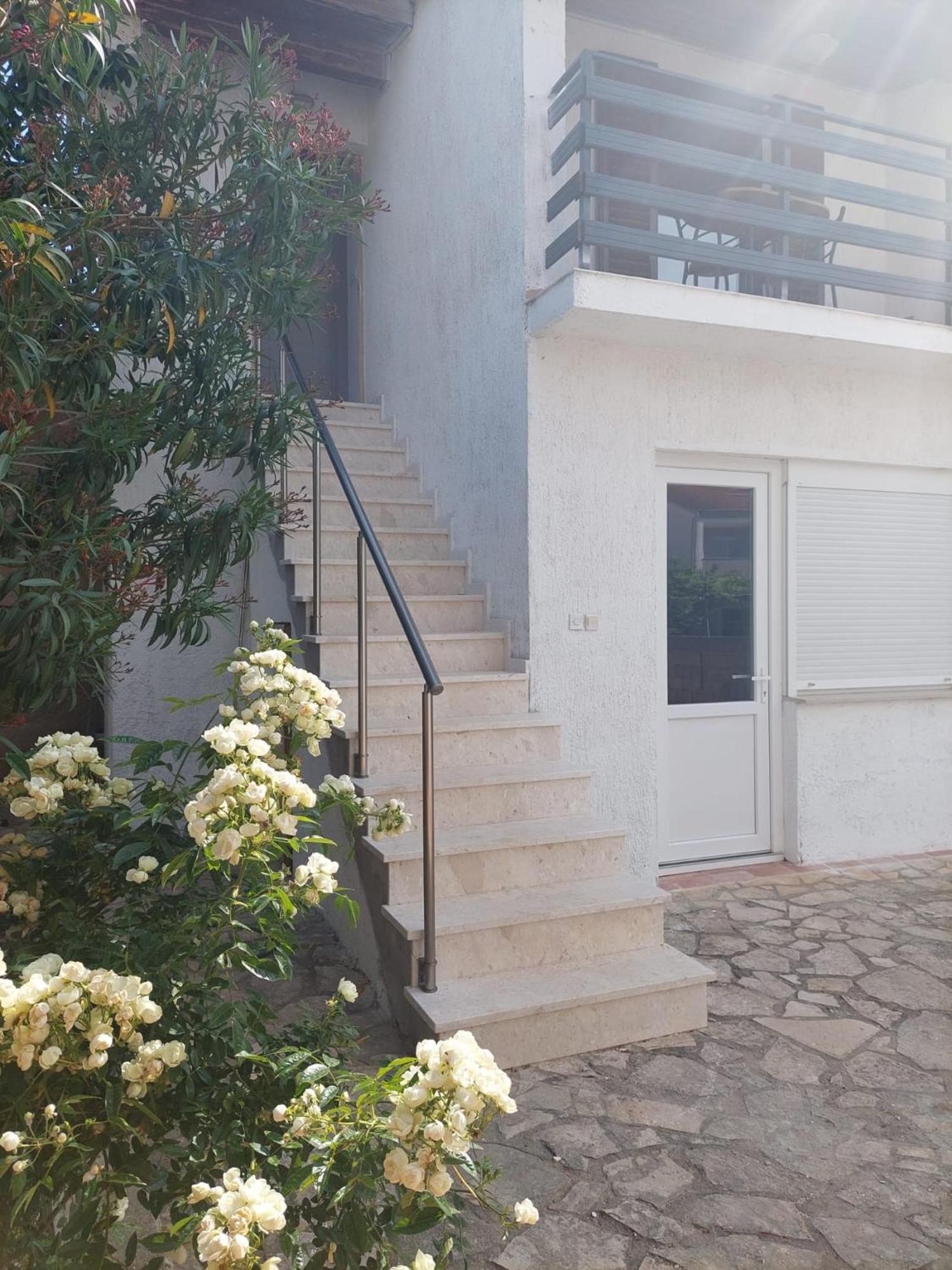 Apartmani Suhi Brod Μεντουλίν Εξωτερικό φωτογραφία