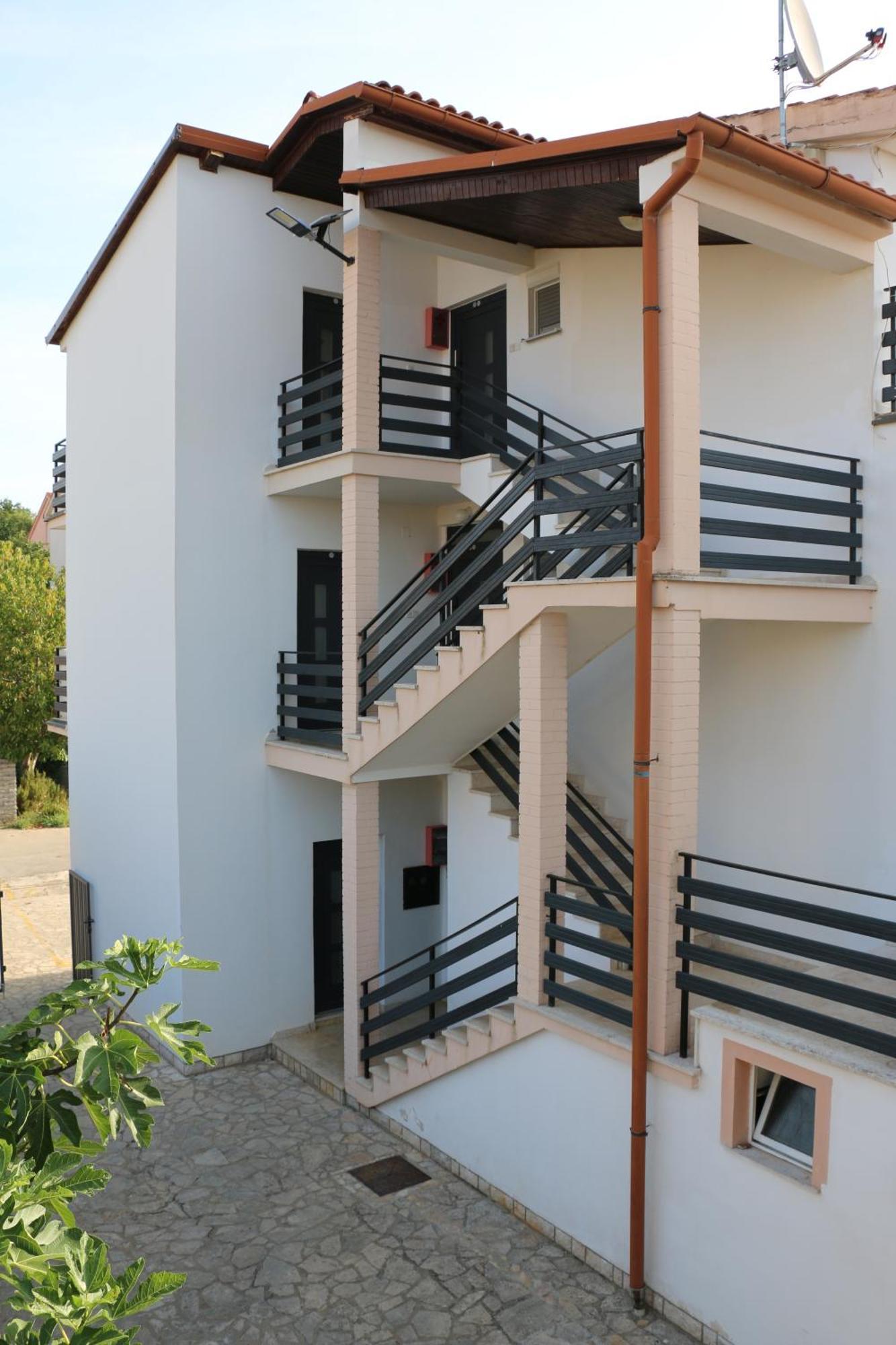 Apartmani Suhi Brod Μεντουλίν Εξωτερικό φωτογραφία